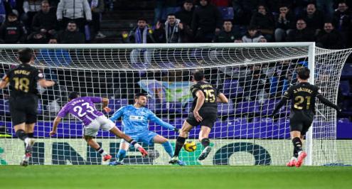 هدف مغربي يسقط الخفافيش للقاع.. بلد الوليد يهزم فالنسيا في الدوري الإسباني